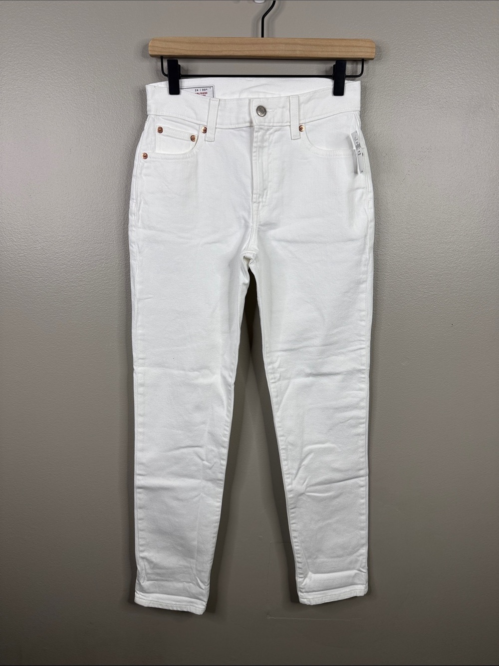 GAP Girlfriend Mid Rise Jeans White Denim Pants NWT Women's Size 24 00 Regular